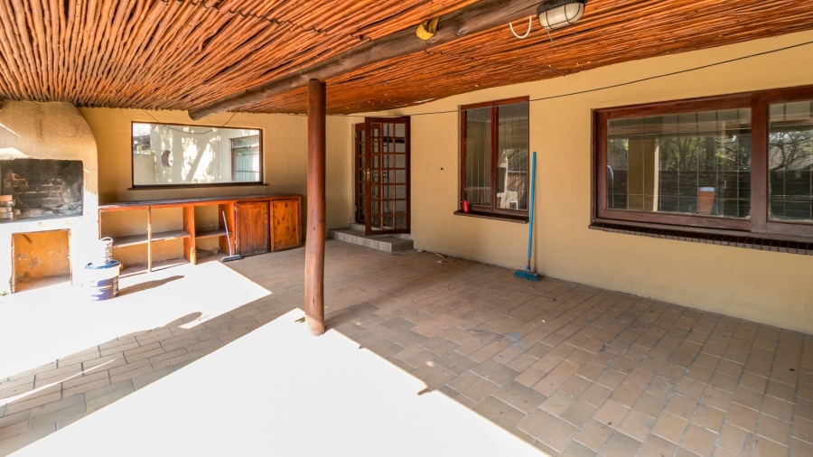 3 Bedroom Property for Sale in Glen Austin Gauteng