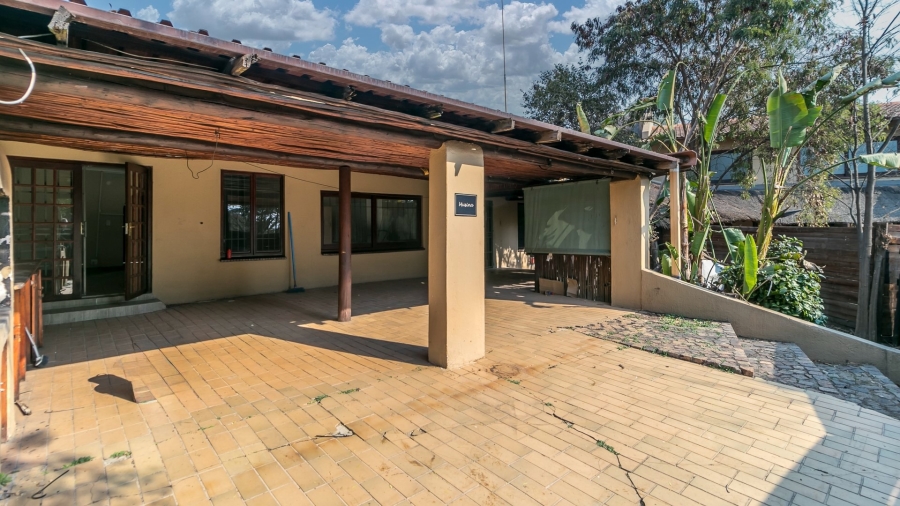 3 Bedroom Property for Sale in Glen Austin Gauteng