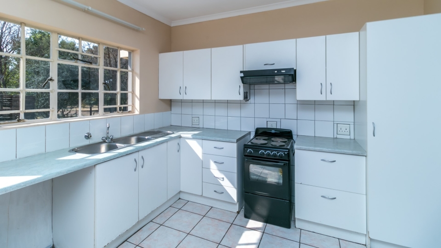 3 Bedroom Property for Sale in Glen Austin Gauteng