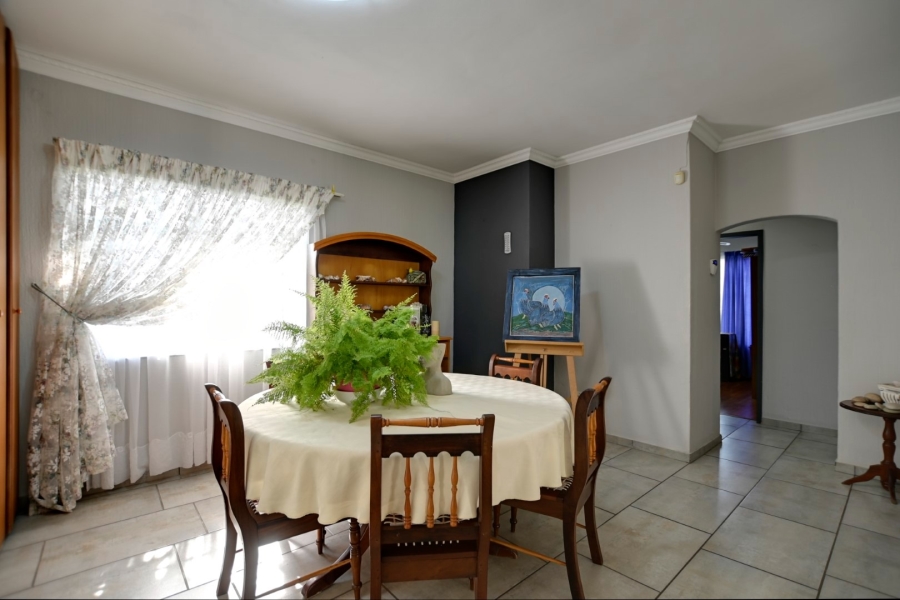 4 Bedroom Property for Sale in Florauna Gauteng