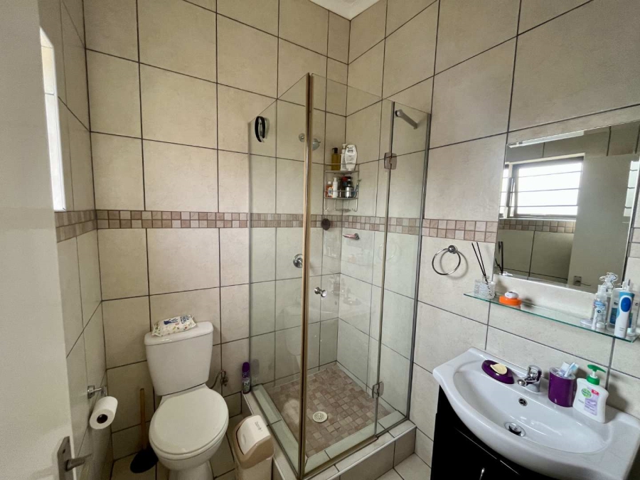 3 Bedroom Property for Sale in Barbeque Downs Gauteng