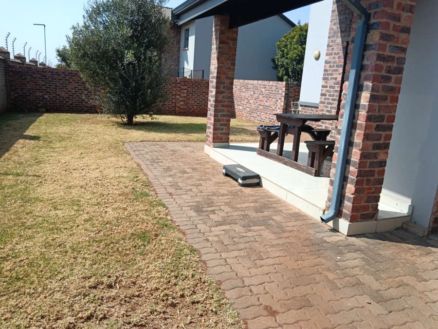 3 Bedroom Property for Sale in Heuwelsig Estate Gauteng