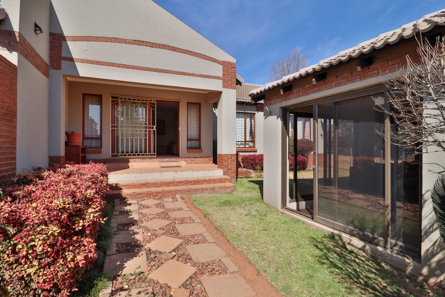 3 Bedroom Property for Sale in Rietvlei Heights Country Estate Gauteng