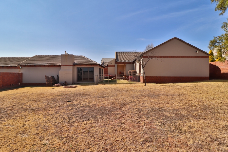 3 Bedroom Property for Sale in Rietvlei Heights Country Estate Gauteng