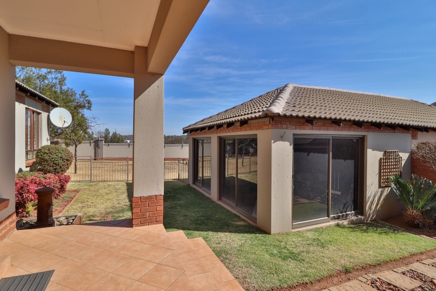 3 Bedroom Property for Sale in Rietvlei Heights Country Estate Gauteng