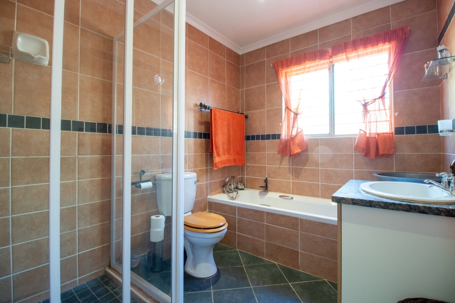 3 Bedroom Property for Sale in Rietvlei Heights Country Estate Gauteng