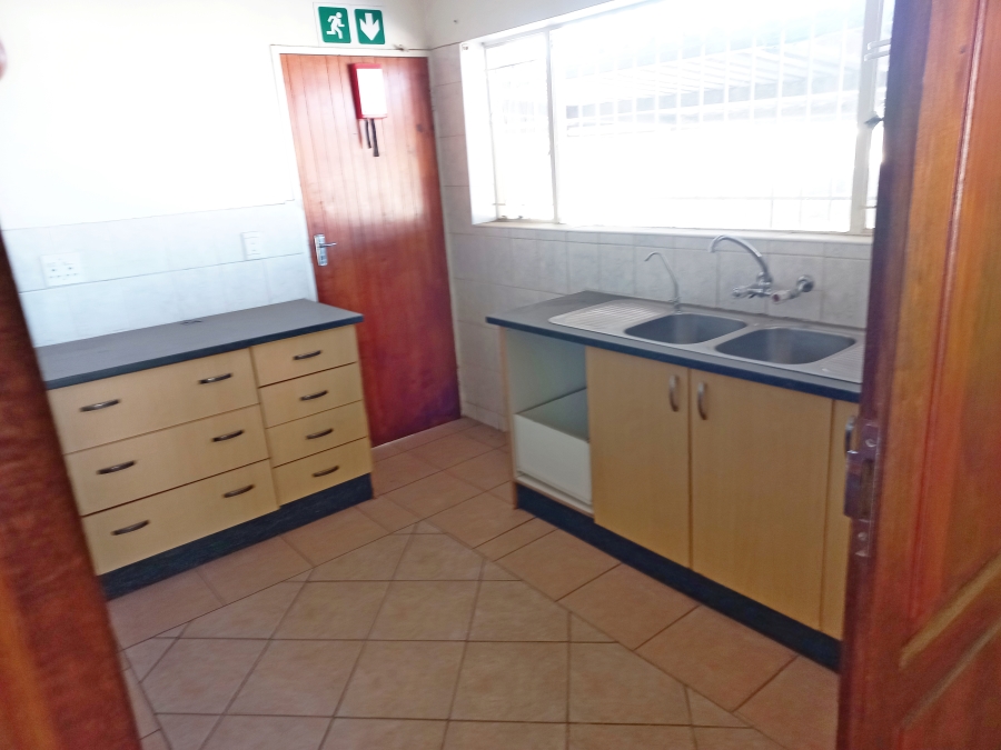 4 Bedroom Property for Sale in Edleen Gauteng