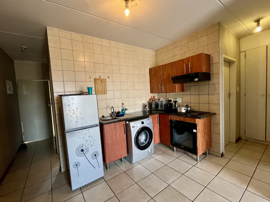 2 Bedroom Property for Sale in Hoogland Gauteng