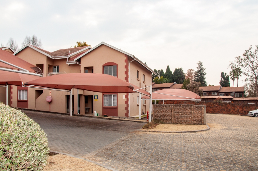 To Let 2 Bedroom Property for Rent in Buccleuch Gauteng