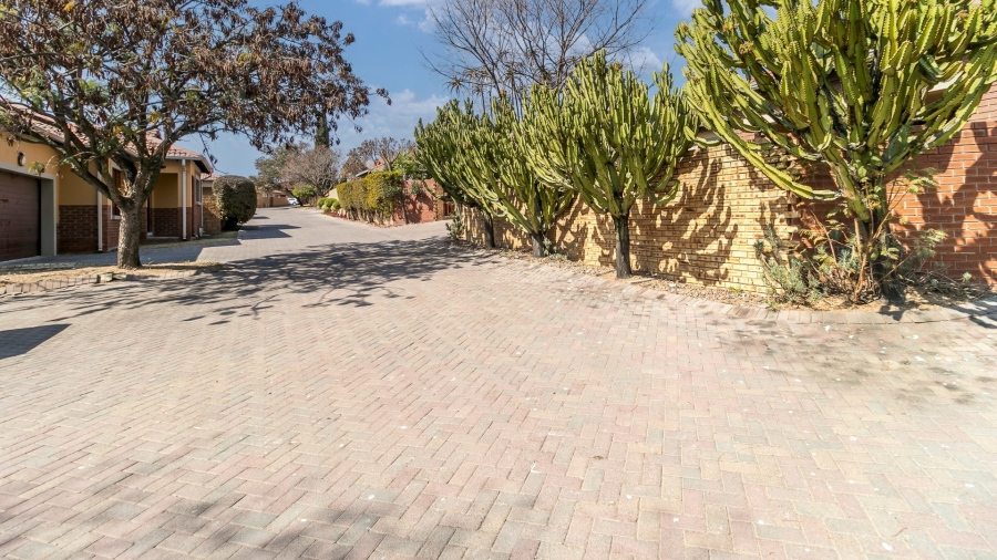 3 Bedroom Property for Sale in Carlswald Meadows Gauteng