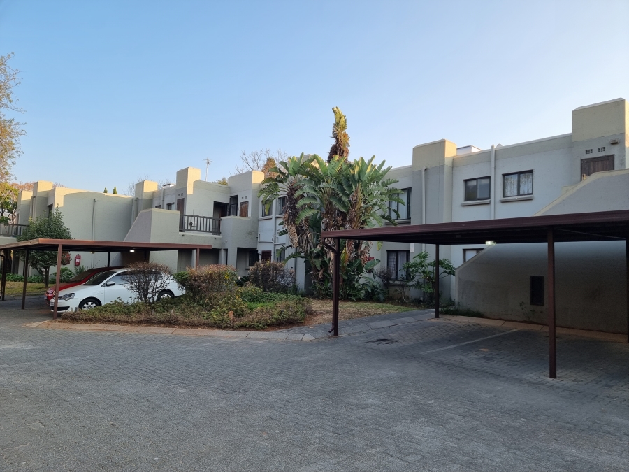 2 Bedroom Property for Sale in Hoogland Gauteng