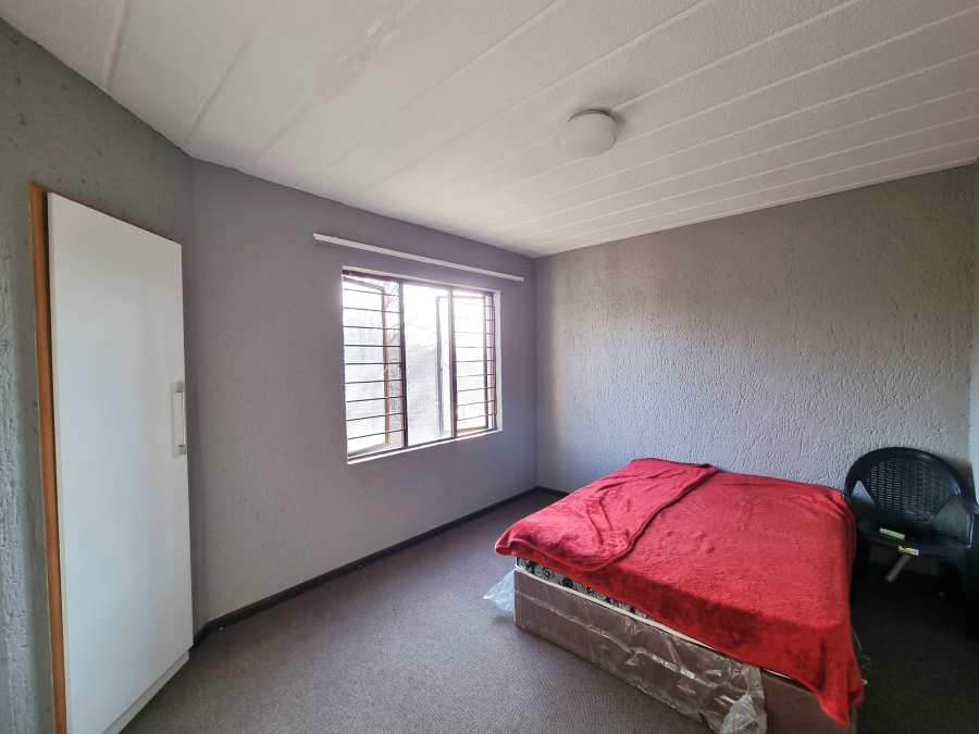 2 Bedroom Property for Sale in Hoogland Gauteng