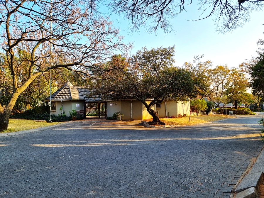 2 Bedroom Property for Sale in Hoogland Gauteng