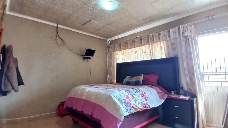 3 Bedroom Property for Sale in Unitas Park Gauteng