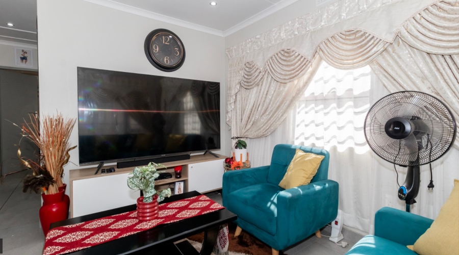 3 Bedroom Property for Sale in Albertsdal Gauteng