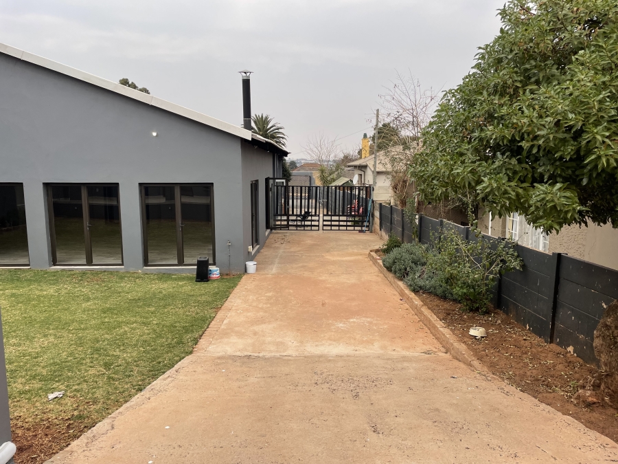 12 Bedroom Property for Sale in Krugersdorp North Gauteng