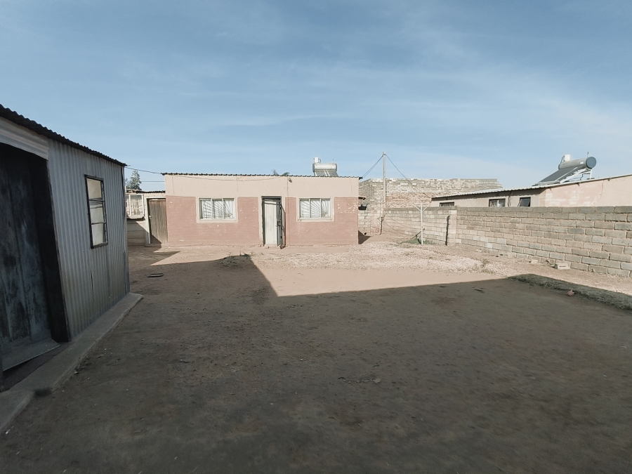 1 Bedroom Property for Sale in Tshepisong Gauteng