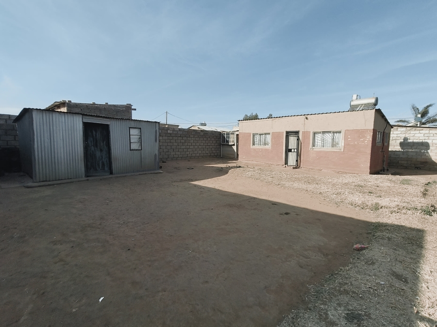 1 Bedroom Property for Sale in Tshepisong Gauteng