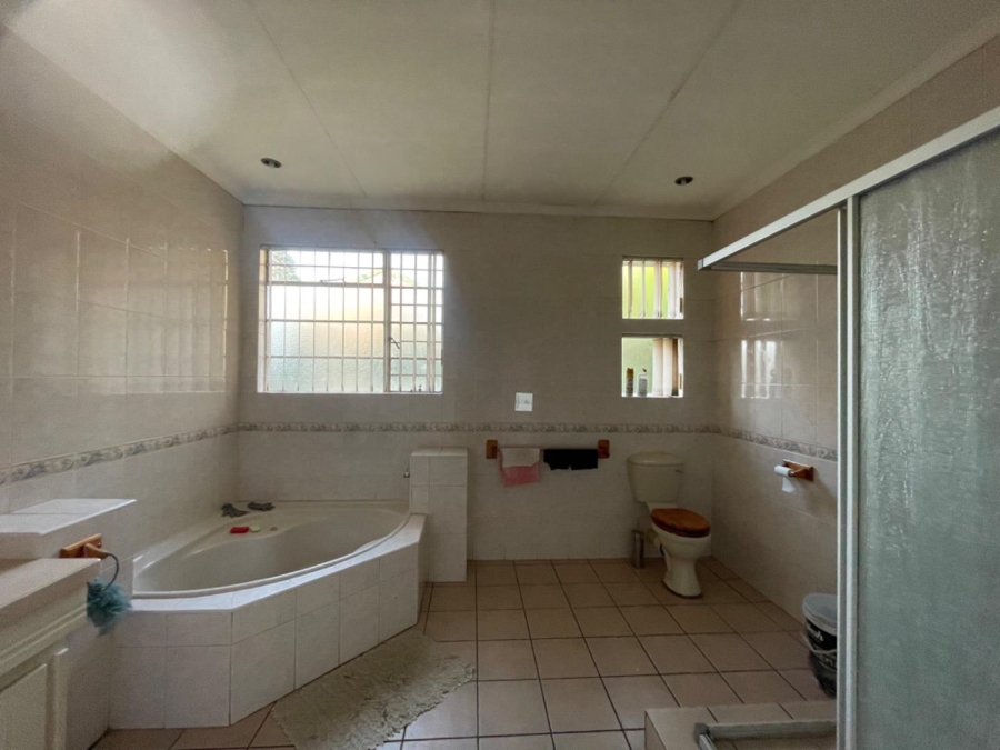 3 Bedroom Property for Sale in Peacehaven Gauteng