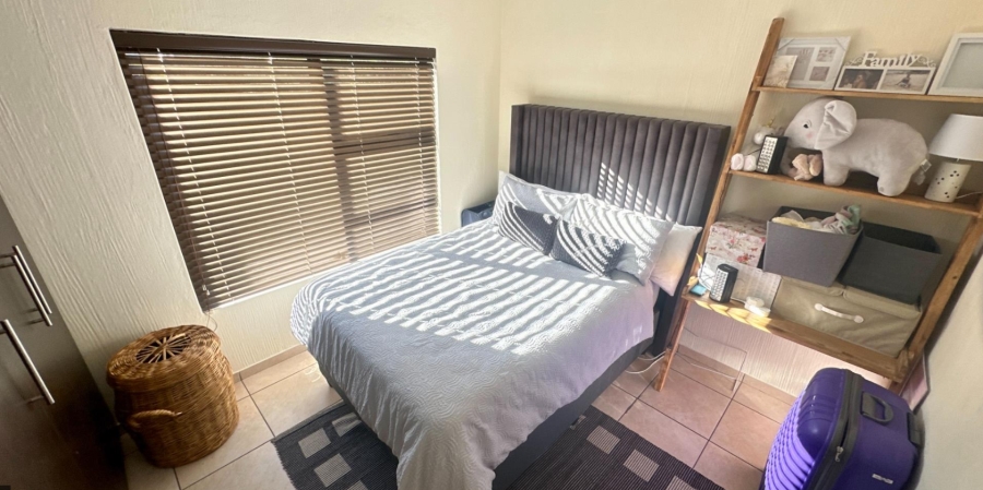 2 Bedroom Property for Sale in Mulbarton Gauteng
