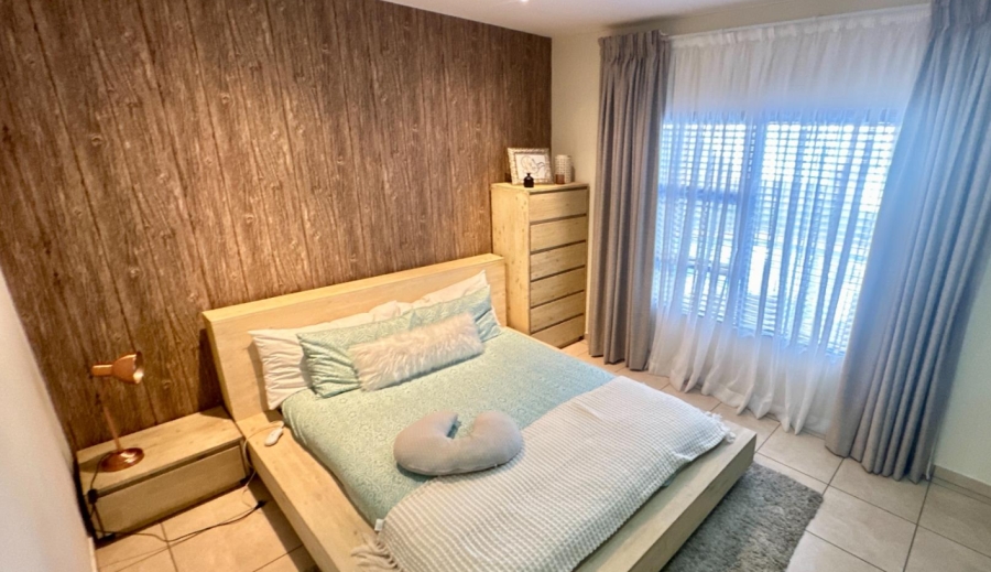 2 Bedroom Property for Sale in Mulbarton Gauteng