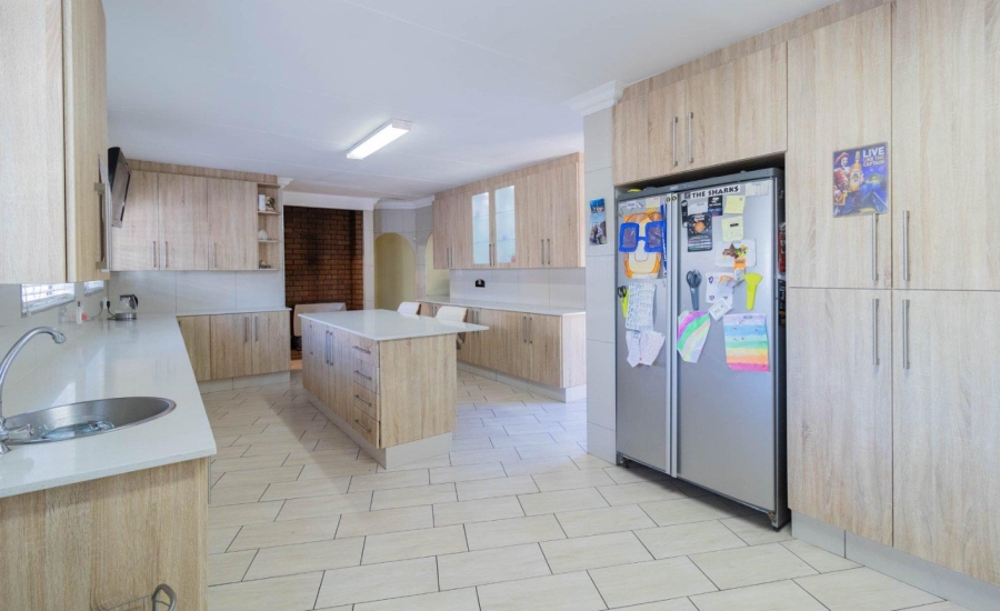 4 Bedroom Property for Sale in Mulbarton Gauteng