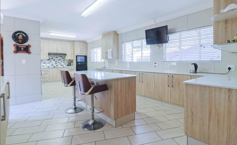 4 Bedroom Property for Sale in Mulbarton Gauteng