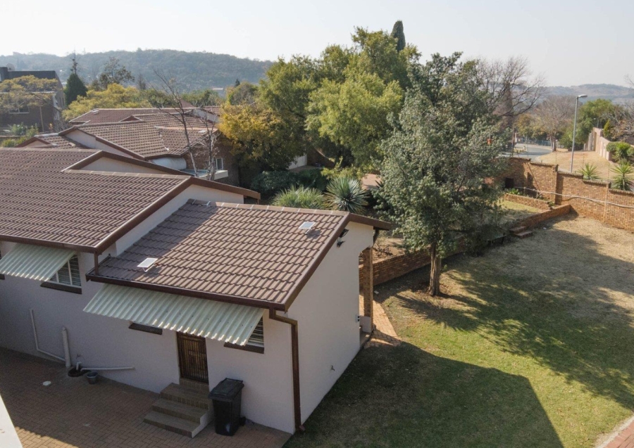 4 Bedroom Property for Sale in Mulbarton Gauteng