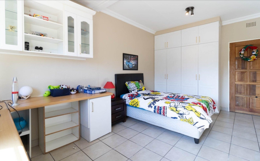 4 Bedroom Property for Sale in Mulbarton Gauteng