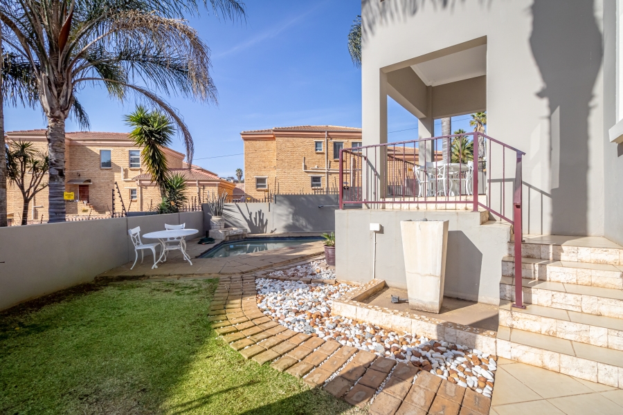 4 Bedroom Property for Sale in Noordheuwel Gauteng