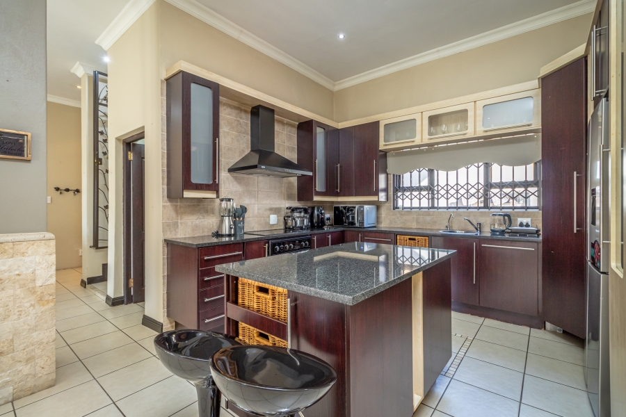 4 Bedroom Property for Sale in Noordheuwel Gauteng