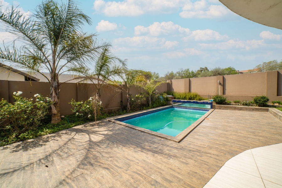 5 Bedroom Property for Sale in Fourways Gauteng