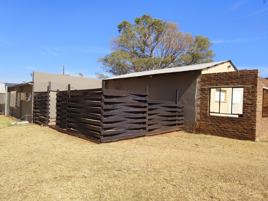 3 Bedroom Property for Sale in Firolaz AH Gauteng