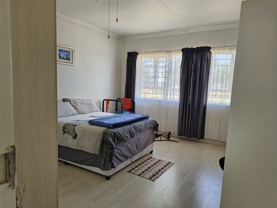 3 Bedroom Property for Sale in Firolaz AH Gauteng