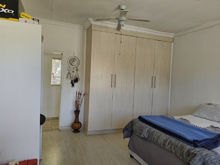 3 Bedroom Property for Sale in Firolaz AH Gauteng