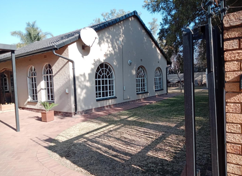 4 Bedroom Property for Sale in Brackenhurst Gauteng