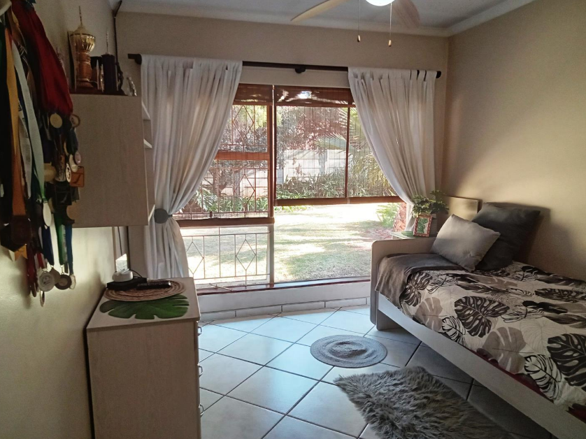 4 Bedroom Property for Sale in Brackenhurst Gauteng