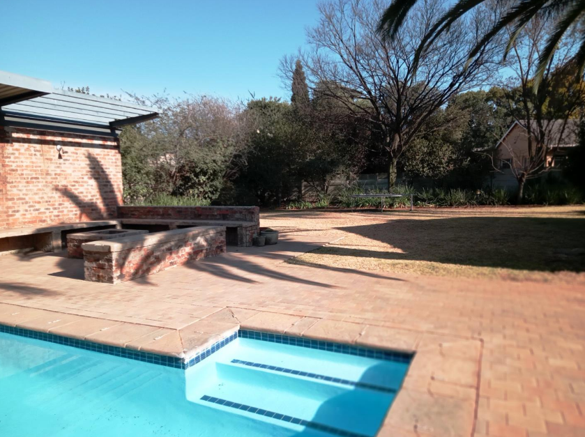 4 Bedroom Property for Sale in Brackenhurst Gauteng