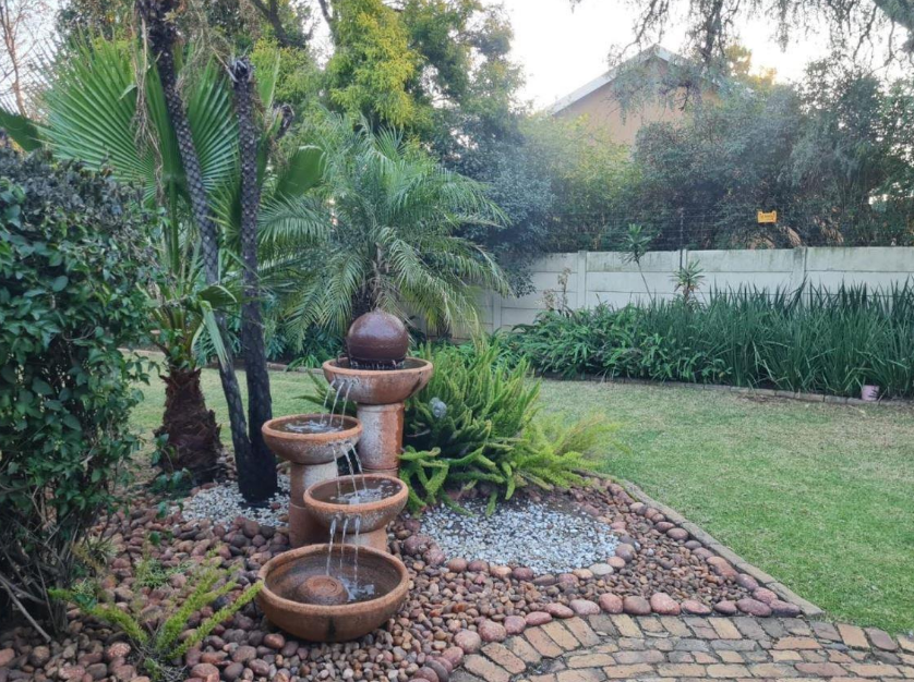 4 Bedroom Property for Sale in Brackenhurst Gauteng