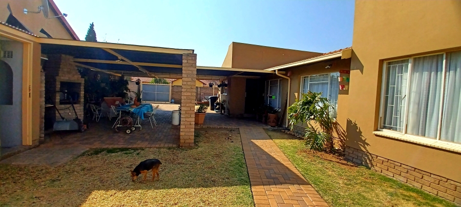 3 Bedroom Property for Sale in Minnebron Gauteng