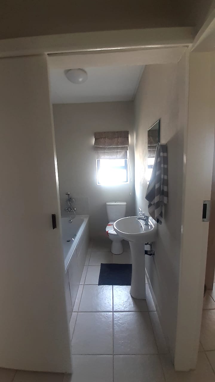 2 Bedroom Property for Sale in Kenleaf Gauteng