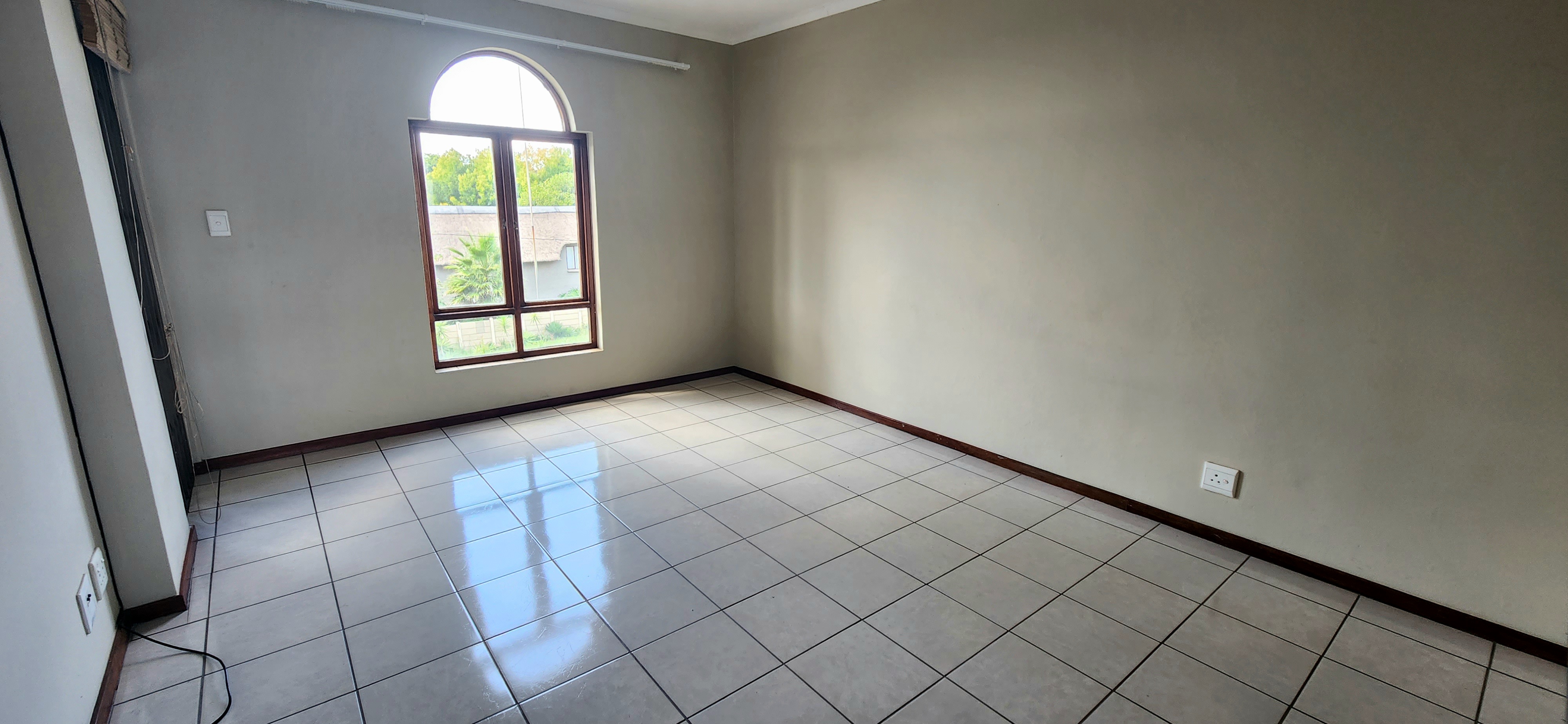 1 Bedroom Property for Sale in Erand Gardens Gauteng