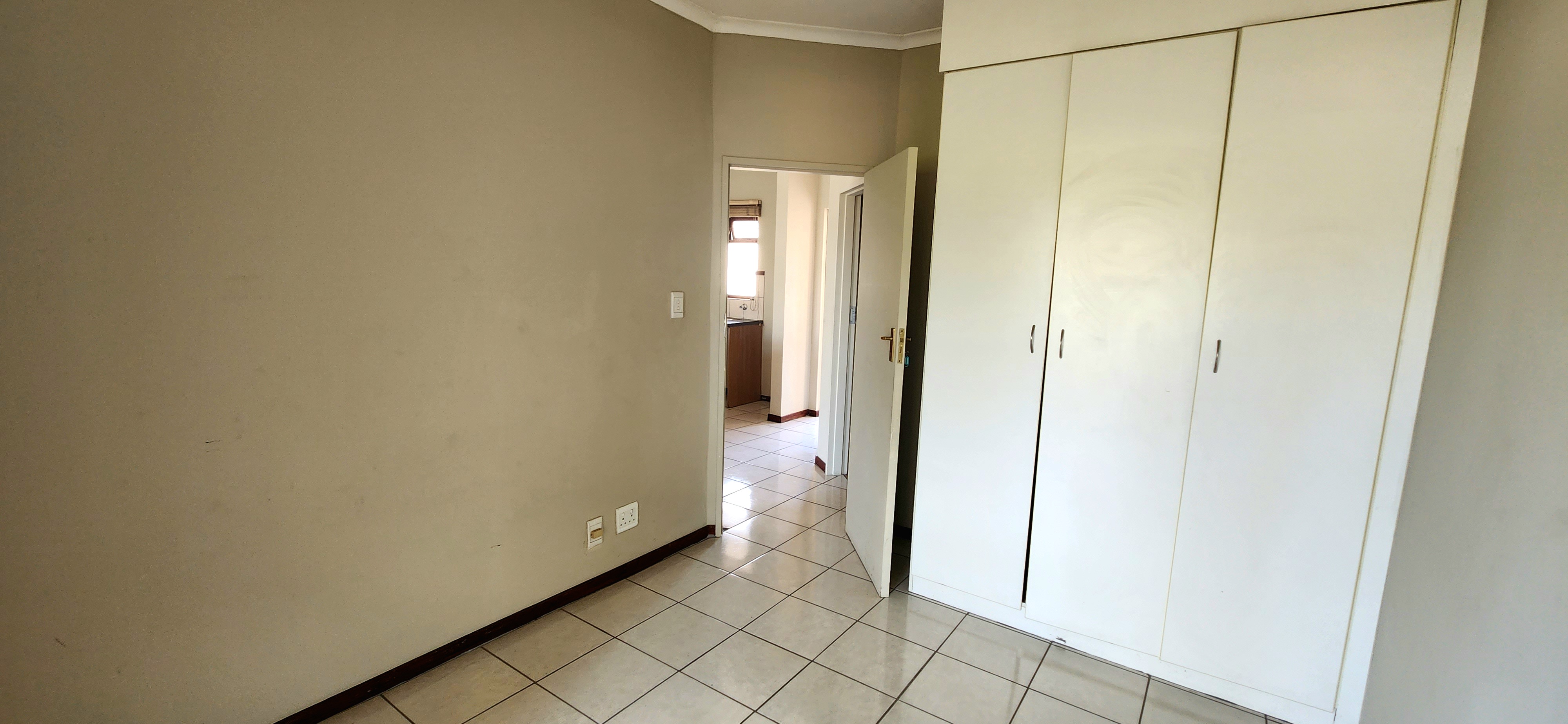 1 Bedroom Property for Sale in Erand Gardens Gauteng