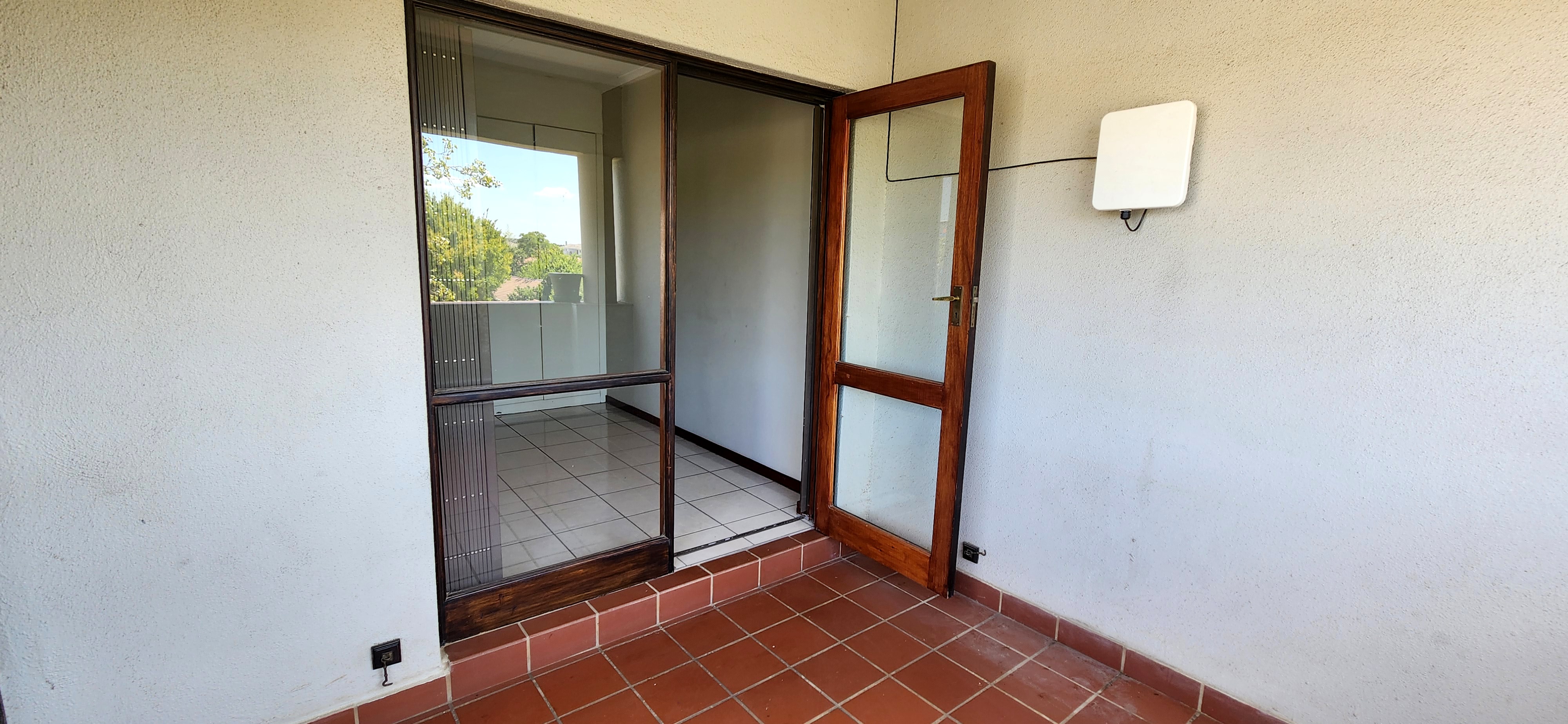 1 Bedroom Property for Sale in Erand Gardens Gauteng