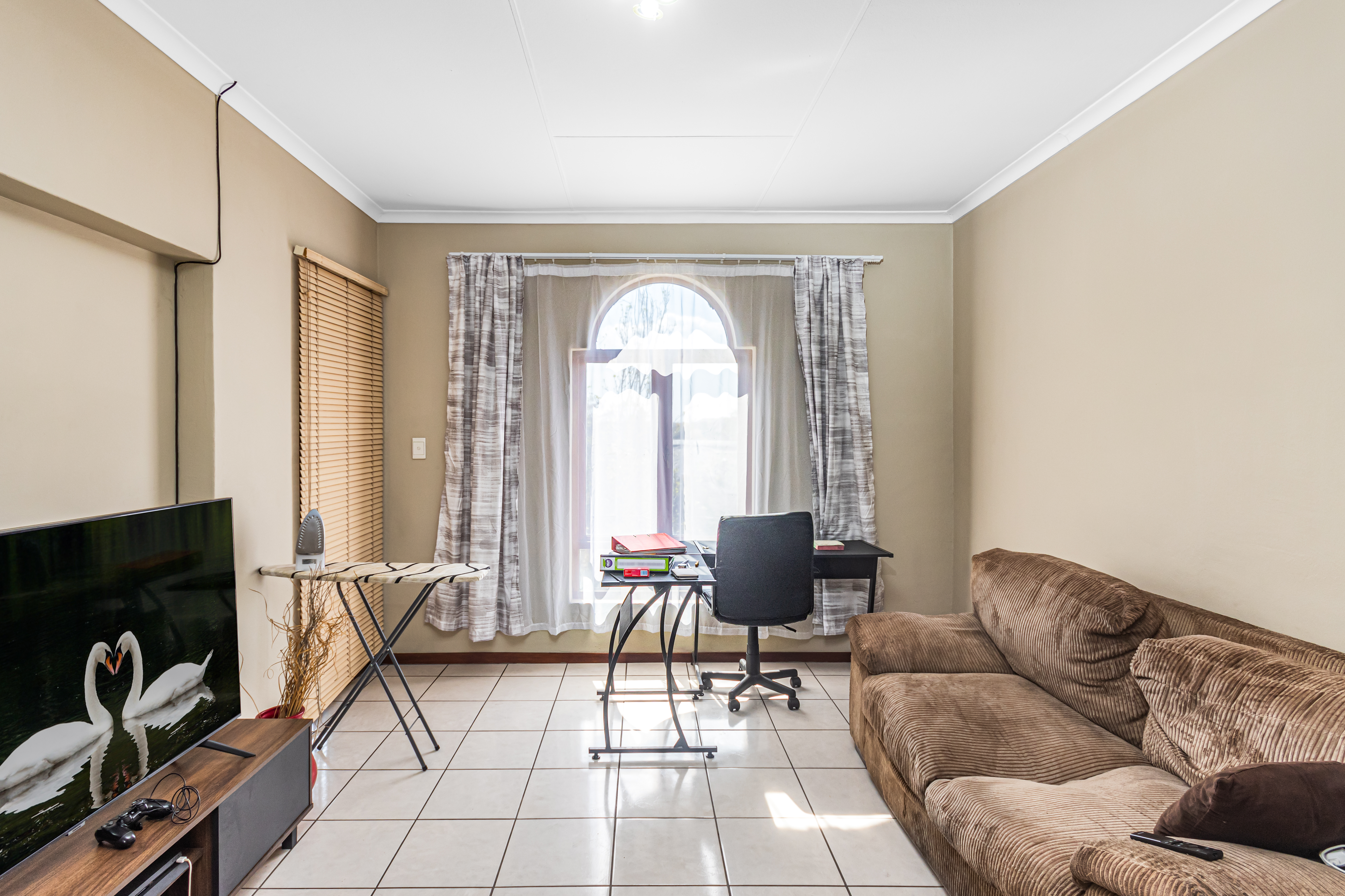 1 Bedroom Property for Sale in Erand Gardens Gauteng