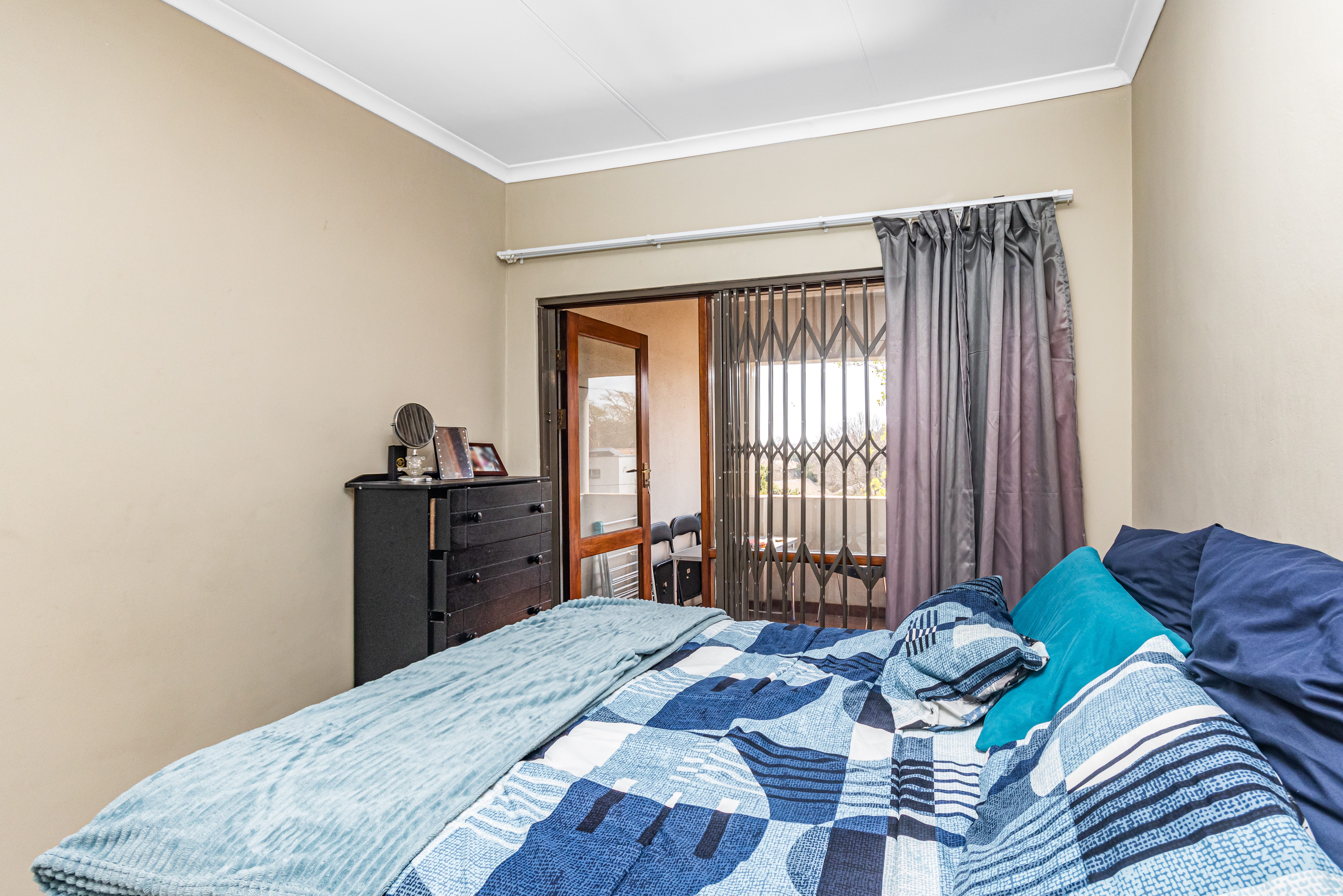 1 Bedroom Property for Sale in Erand Gardens Gauteng