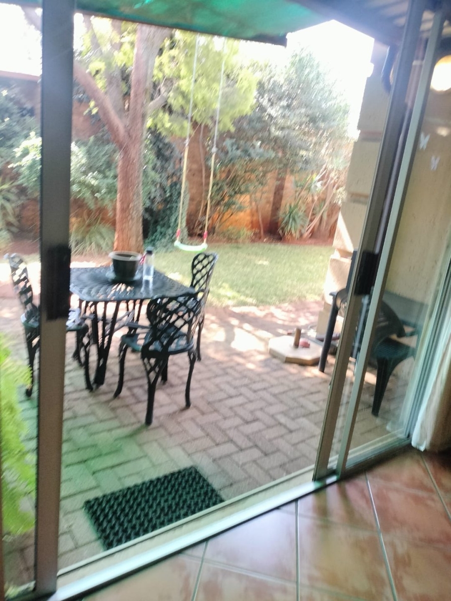 3 Bedroom Property for Sale in Annlin Gauteng