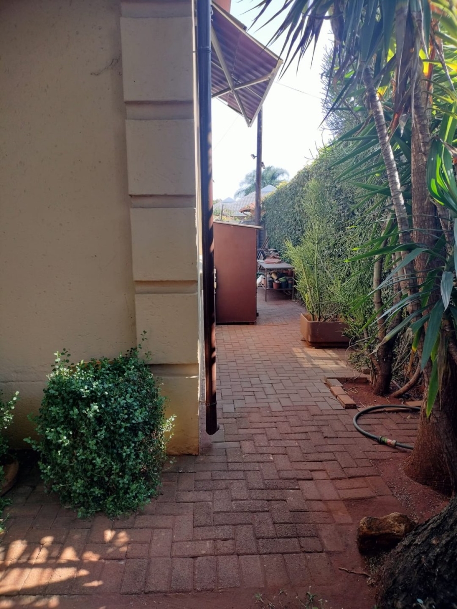 3 Bedroom Property for Sale in Annlin Gauteng