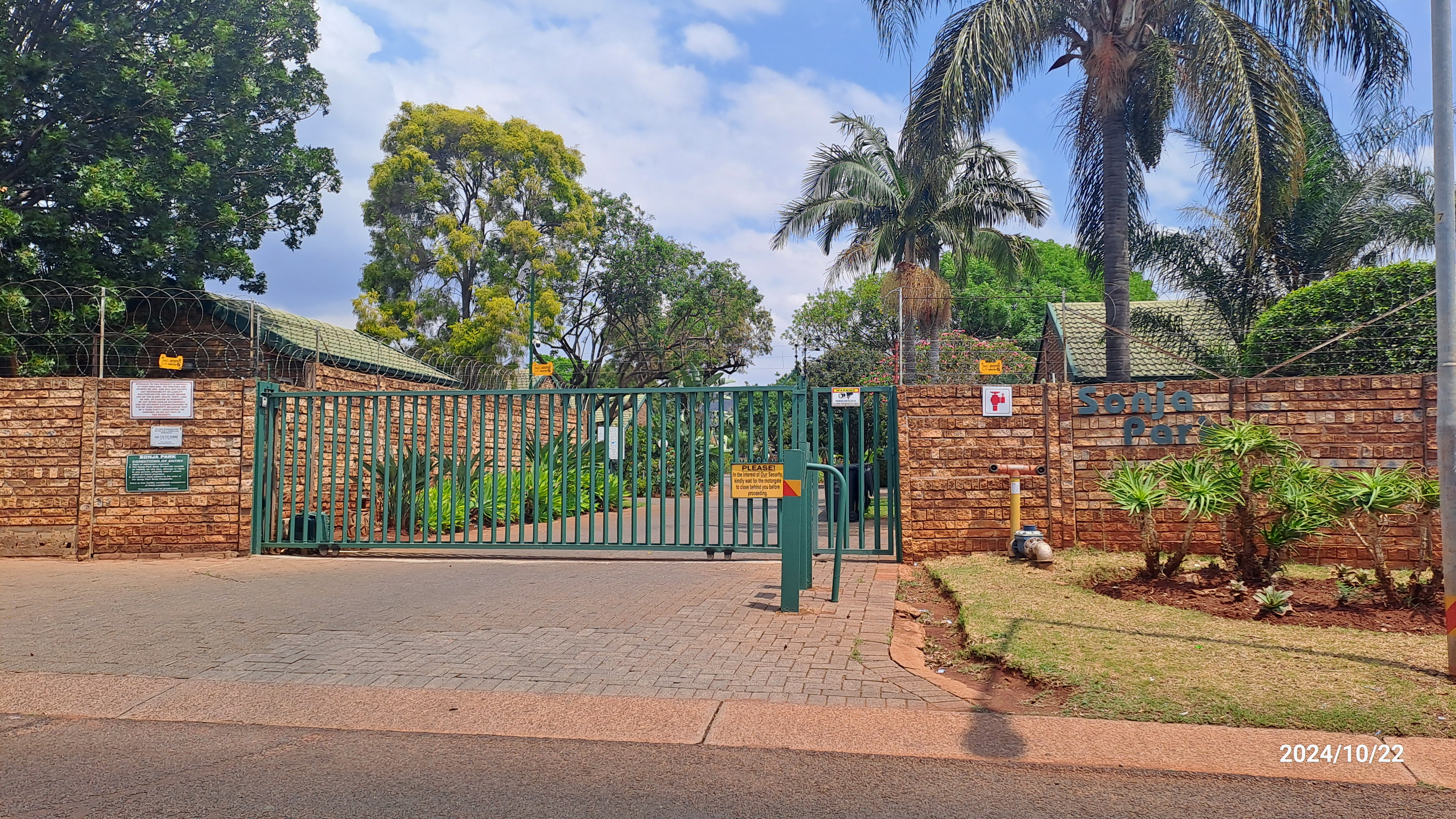 2 Bedroom Property for Sale in Annlin Gauteng