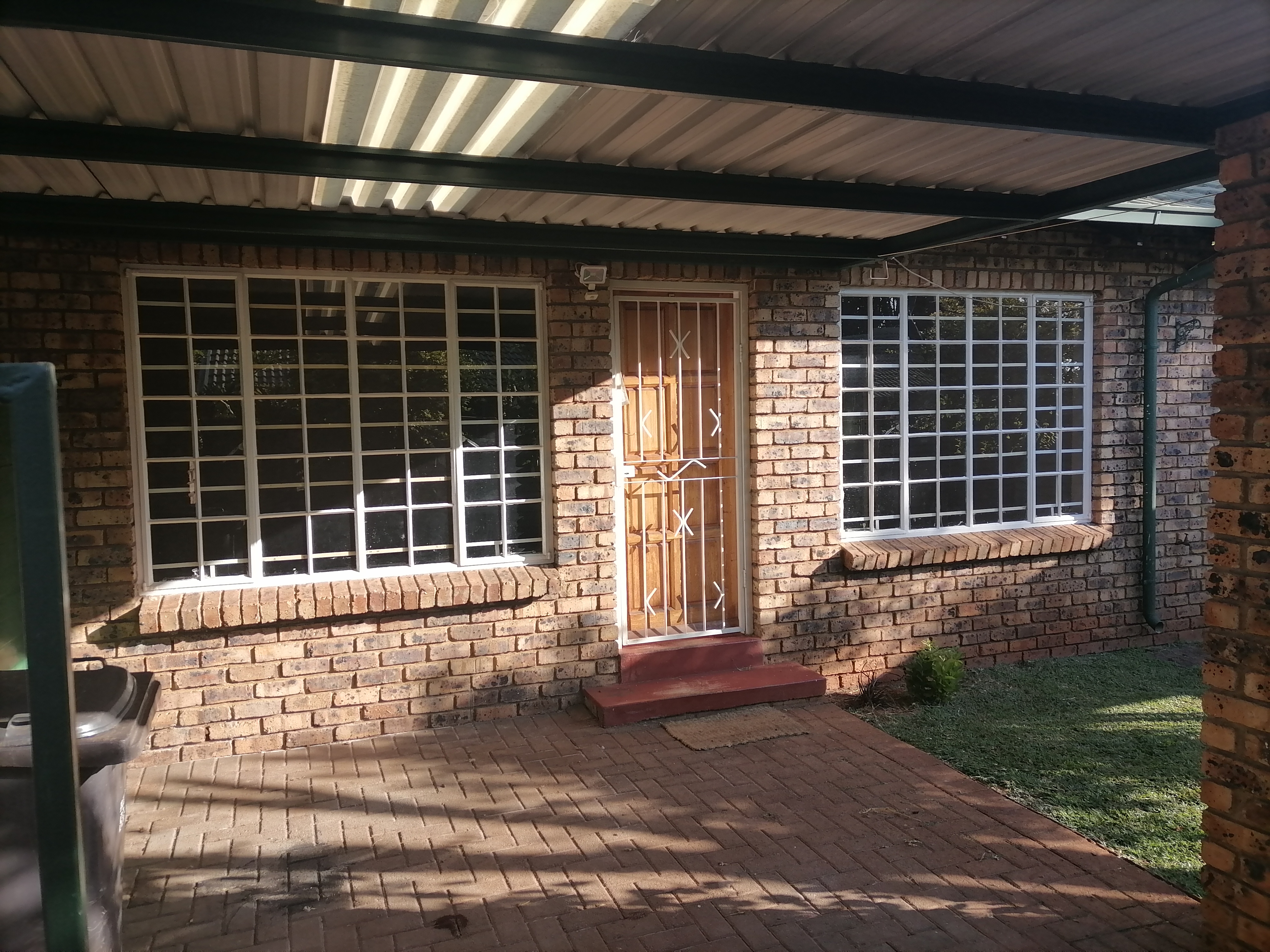 2 Bedroom Property for Sale in Annlin Gauteng